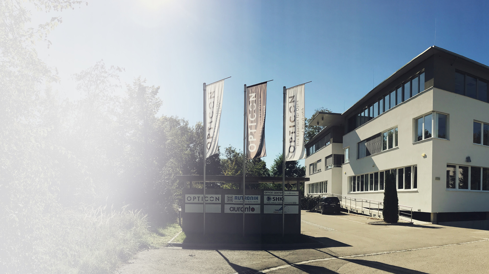 Das OPTICON Gebäude